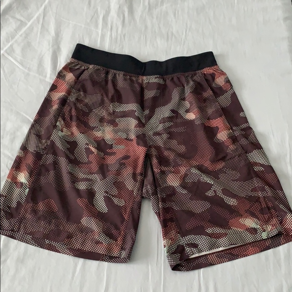 Lululemon Athletica T.H.E. Short Linerless Camo